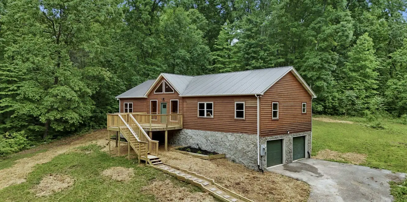 House In The Woods Pic